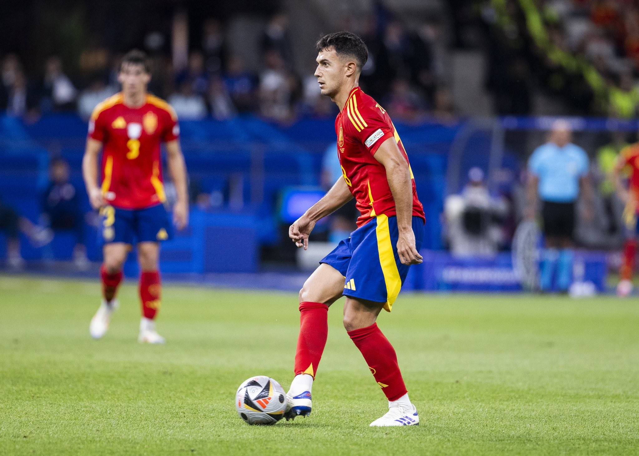 包含阿森纳失亿西甲天价中卫，欧冠盼早日归来的词条