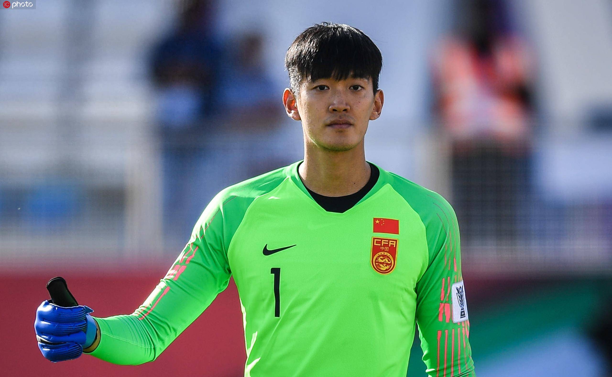 上海上港临危受命，成功逆转对手的简单介绍