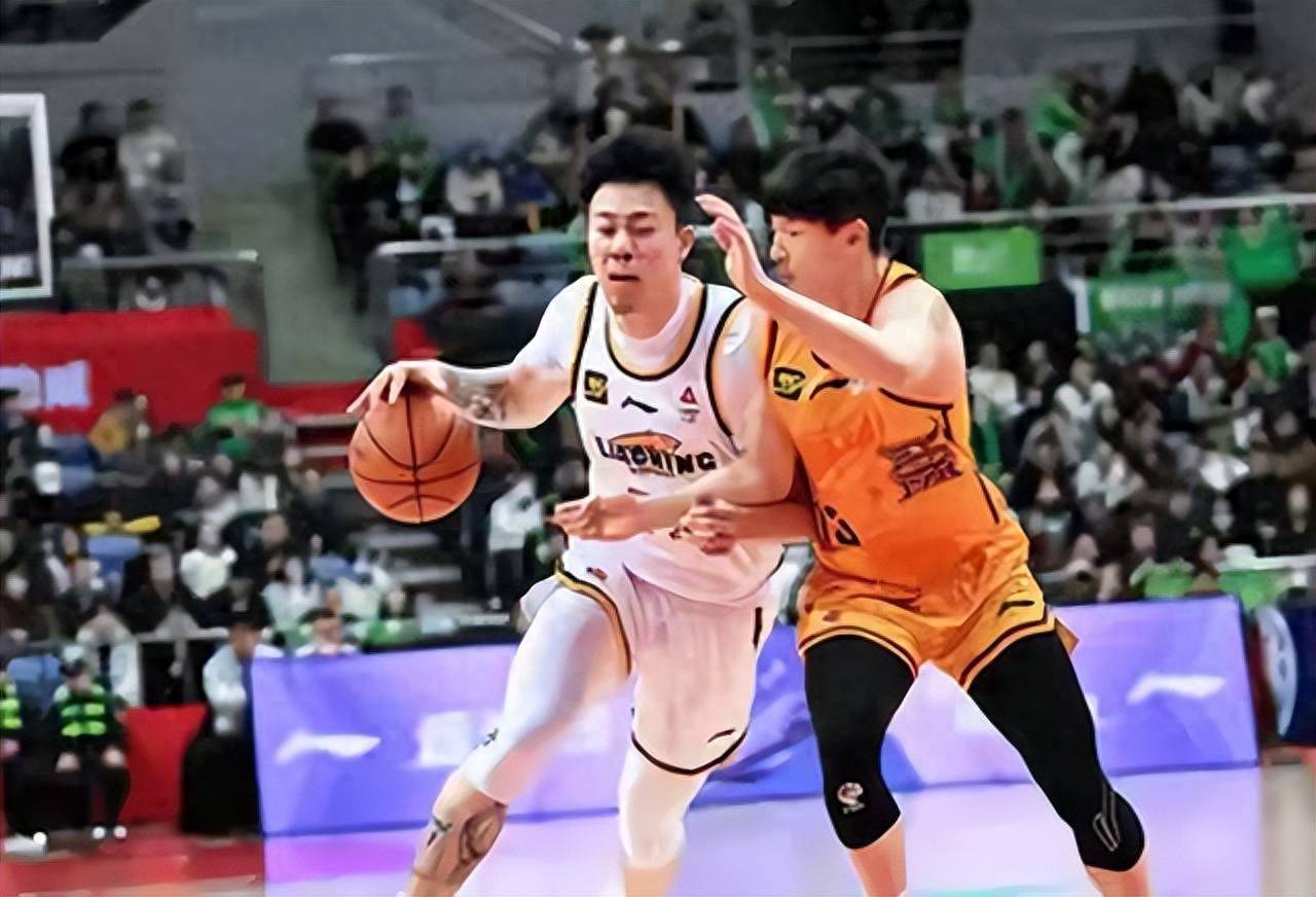 开云官网-热门球队在国内男子篮球联赛中搏斗争胜