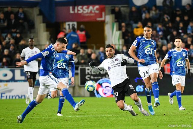 包含阿贾克斯晋级成功，展现实力不容小觑的词条