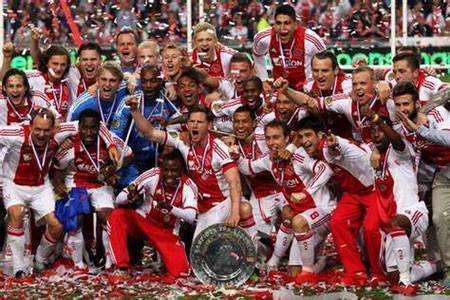 包含阿贾克斯晋级成功，展现实力不容小觑的词条