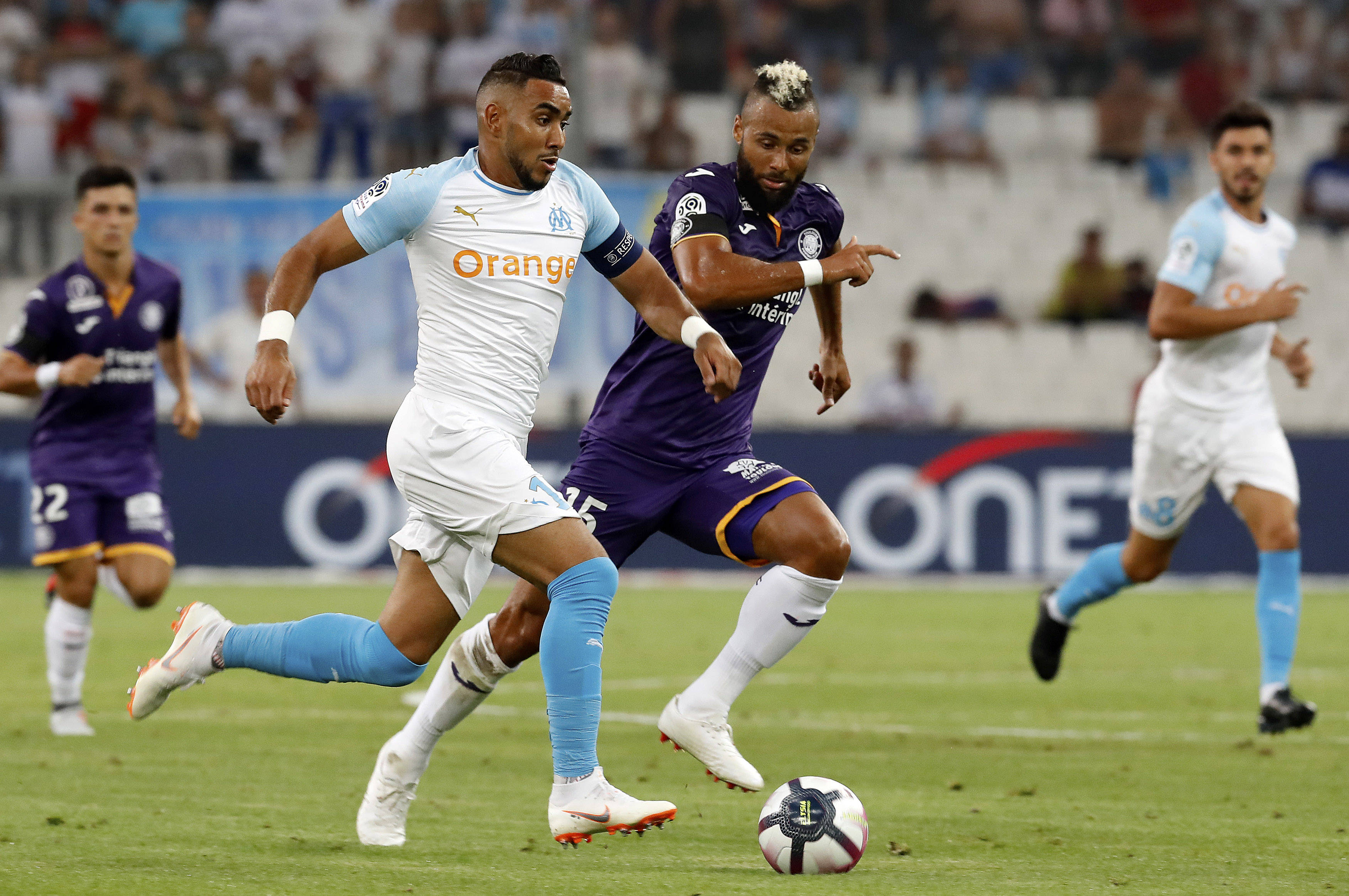 阿森纳客场击败哈德斯菲尔德，获得三分