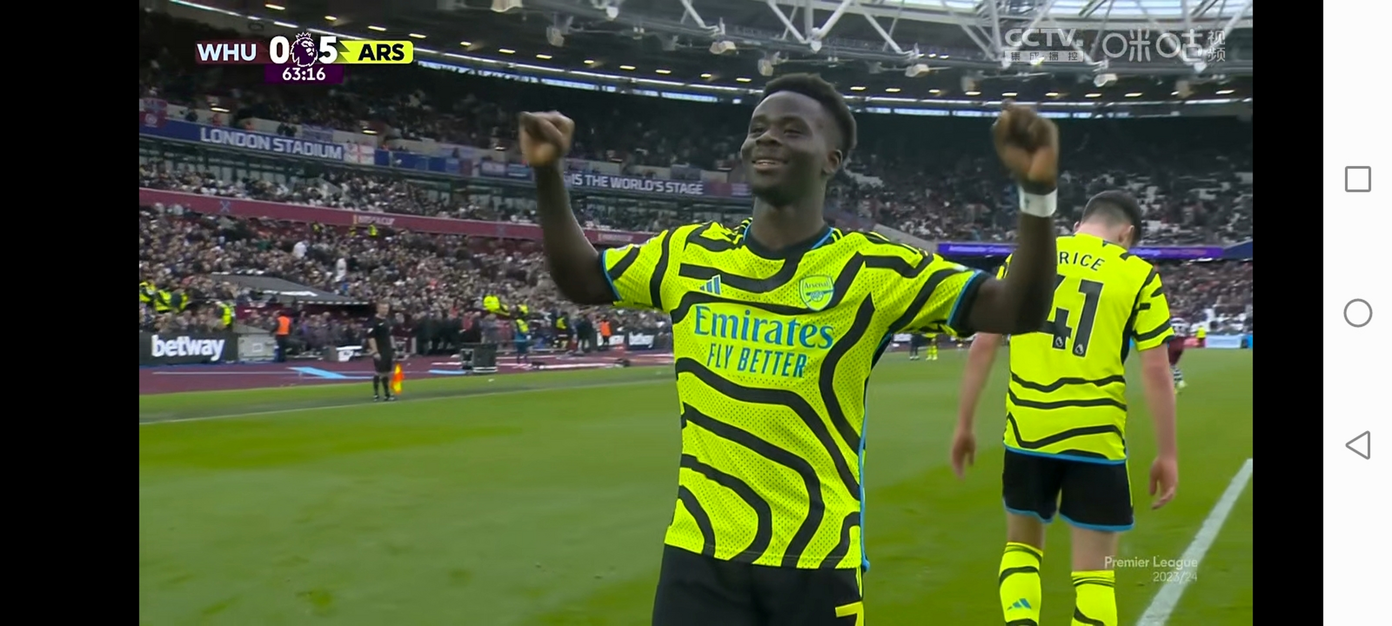 关于阿森纳中场发威，助球队取得重要三分的信息