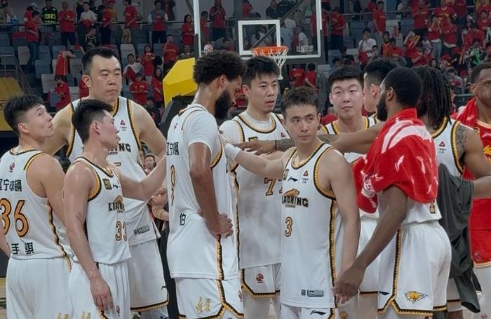 包含江苏队备战辽宁，主场作战迎来冲击季后赛关键一战的词条