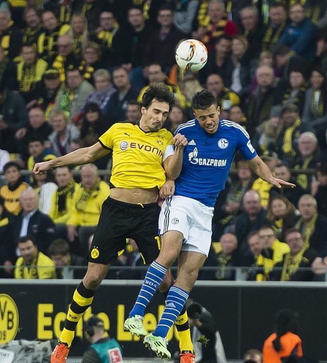 关于沙尔克主场爆冷负于对手，陷入防守危机的信息