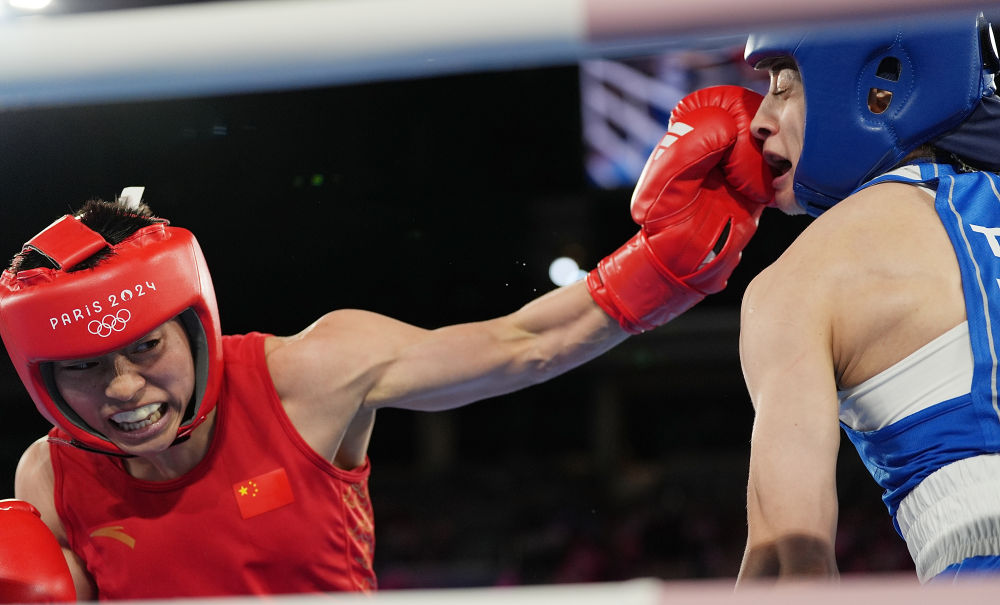 泰国选手在拳击比赛中赢得冠军 泰国选手在拳击比赛中赢得冠军