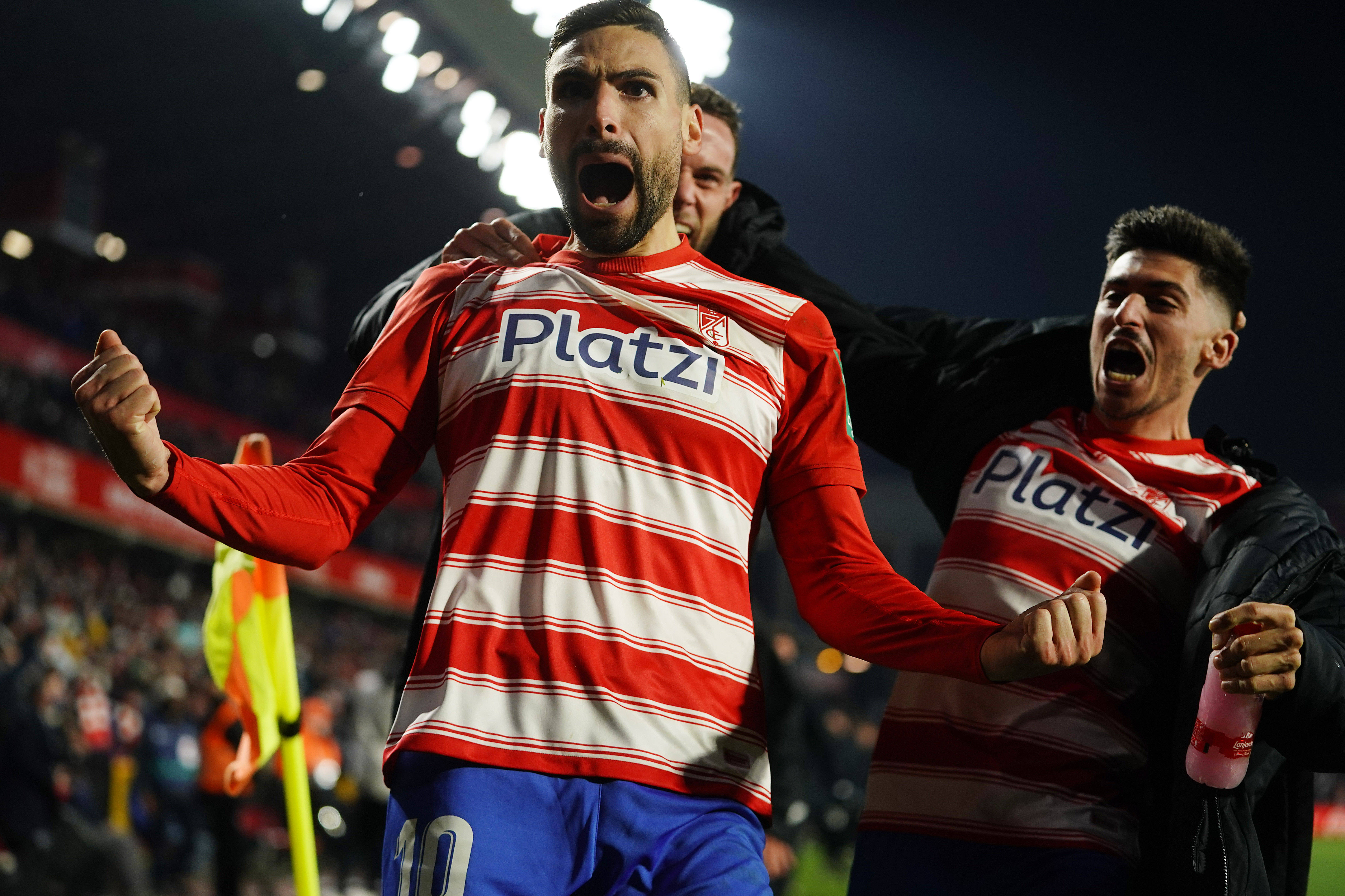 开云体育中国-格拉纳达主场拿下三分，逼近前八