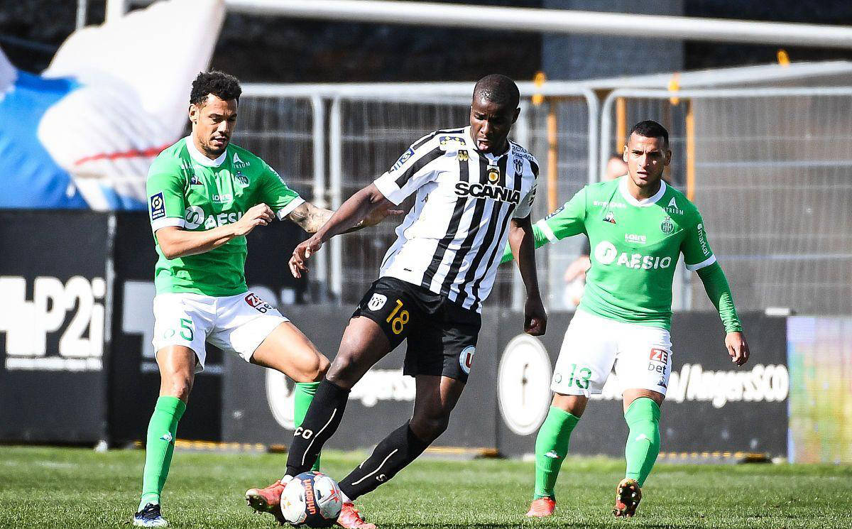 包含圣埃蒂安球员备战接下来联赛的词条 包含圣埃蒂安球员备战接下来联赛的词条