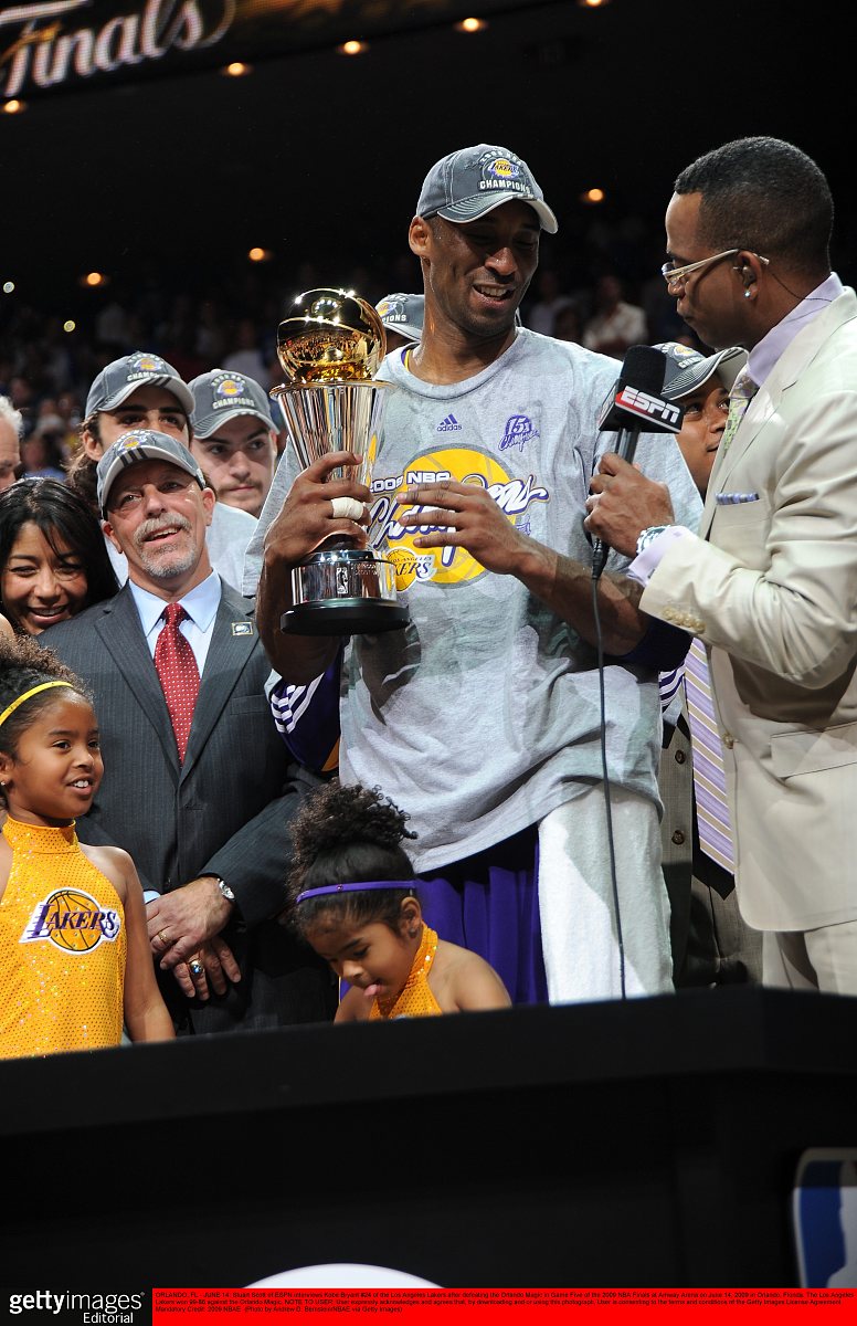 NBA球队联手向退役球员致敬感人一幕