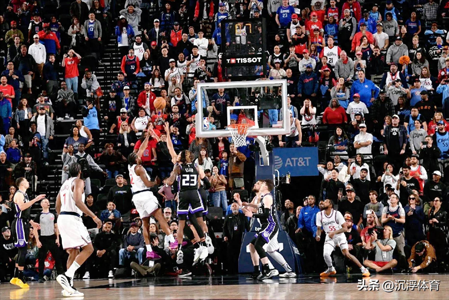 开云体育APP下载-快船惊险险胜黄蜂，取得连胜的简单介绍