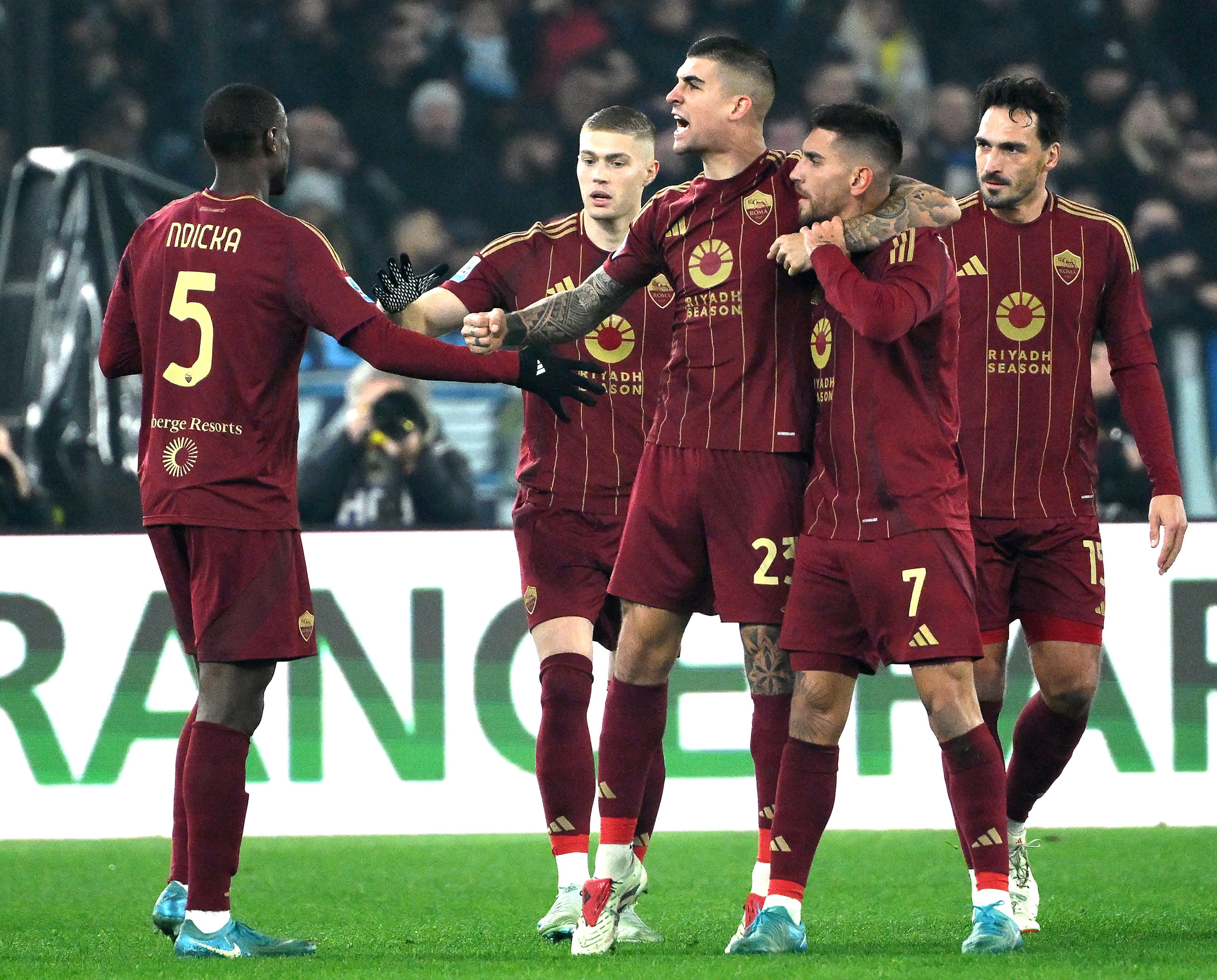 意大利斩获小组赛胜利，挺进淘汰赛