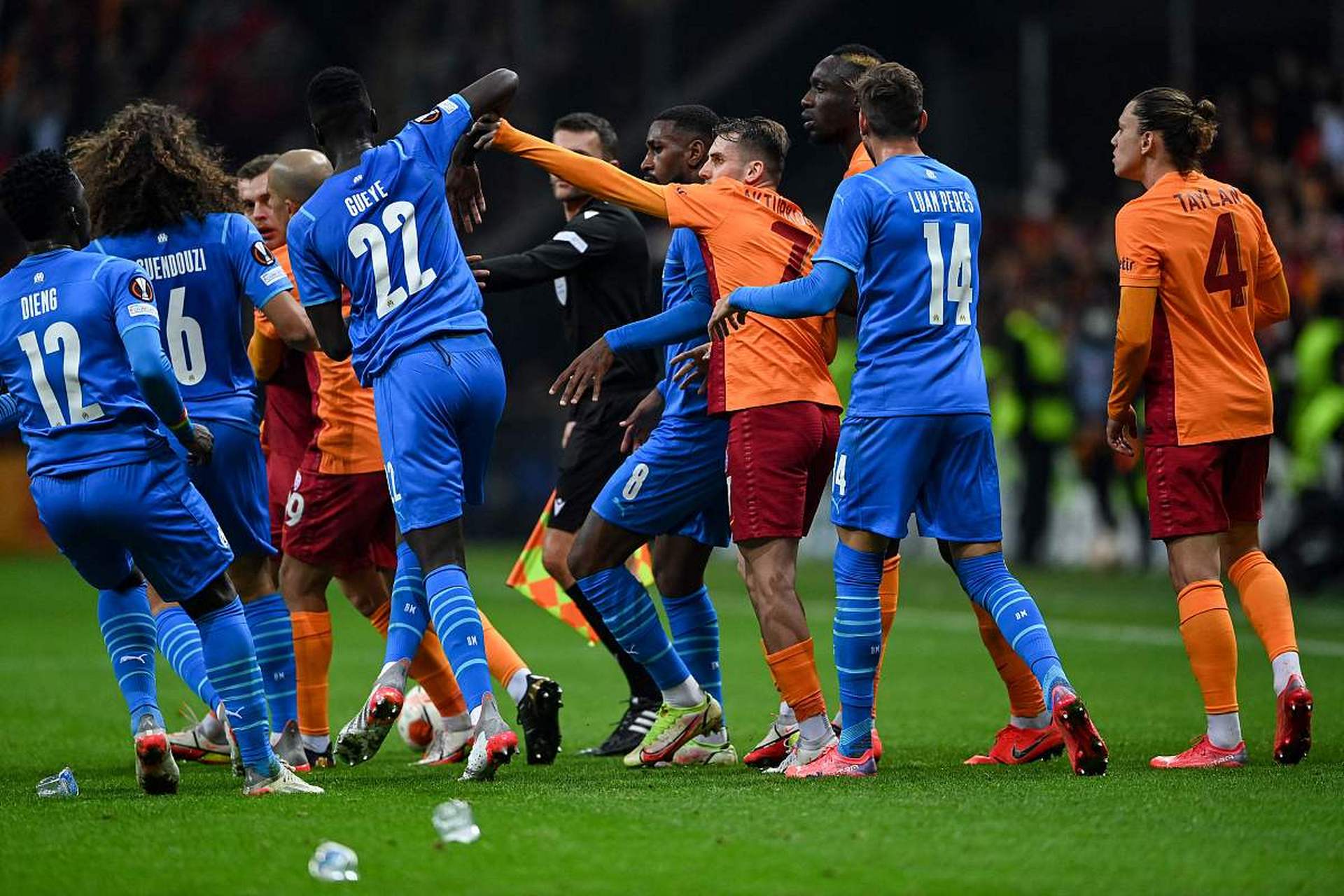 包含欧预赛热门阵容玩转比赛,技压群雄的词条 包含欧预赛热门阵容玩转比赛,技压群雄的词条