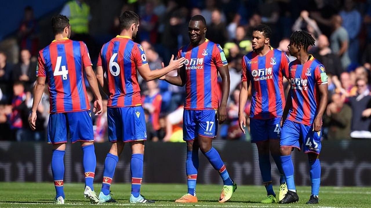 水晶宫在主场战和对手,争夺一分 水晶宫在主场战和对手,争夺一分