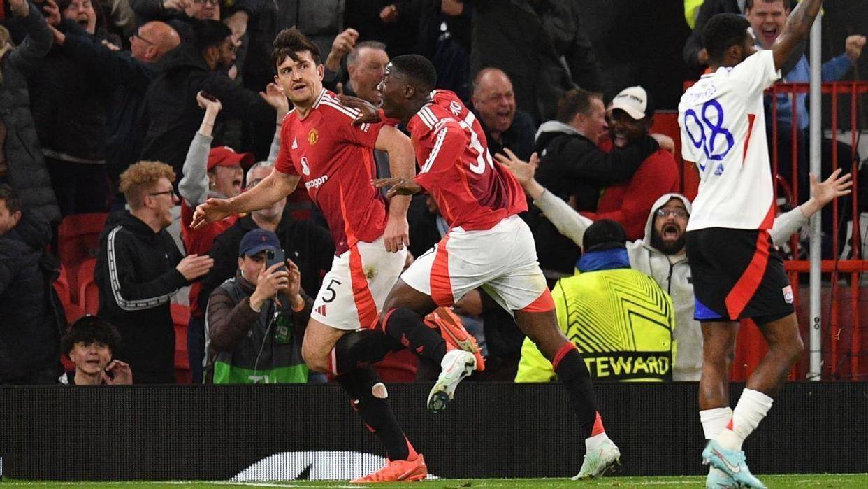 曼联客场连胜强势登顶英超形势一片大好