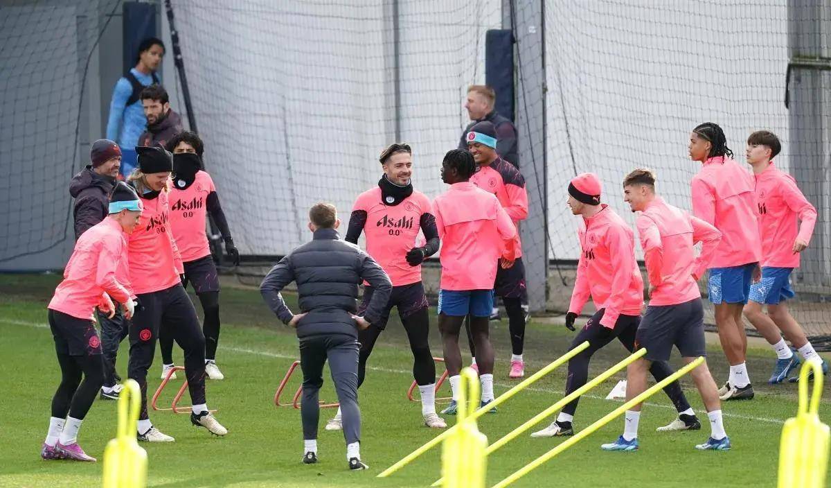 曼城前场灵活多变,给对手制造无穷麻烦 曼城前场灵活多变,给对手制造无穷麻烦