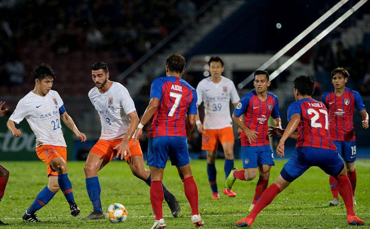 开云APP-伤病困扰欧洲足球巨星，状态堪忧