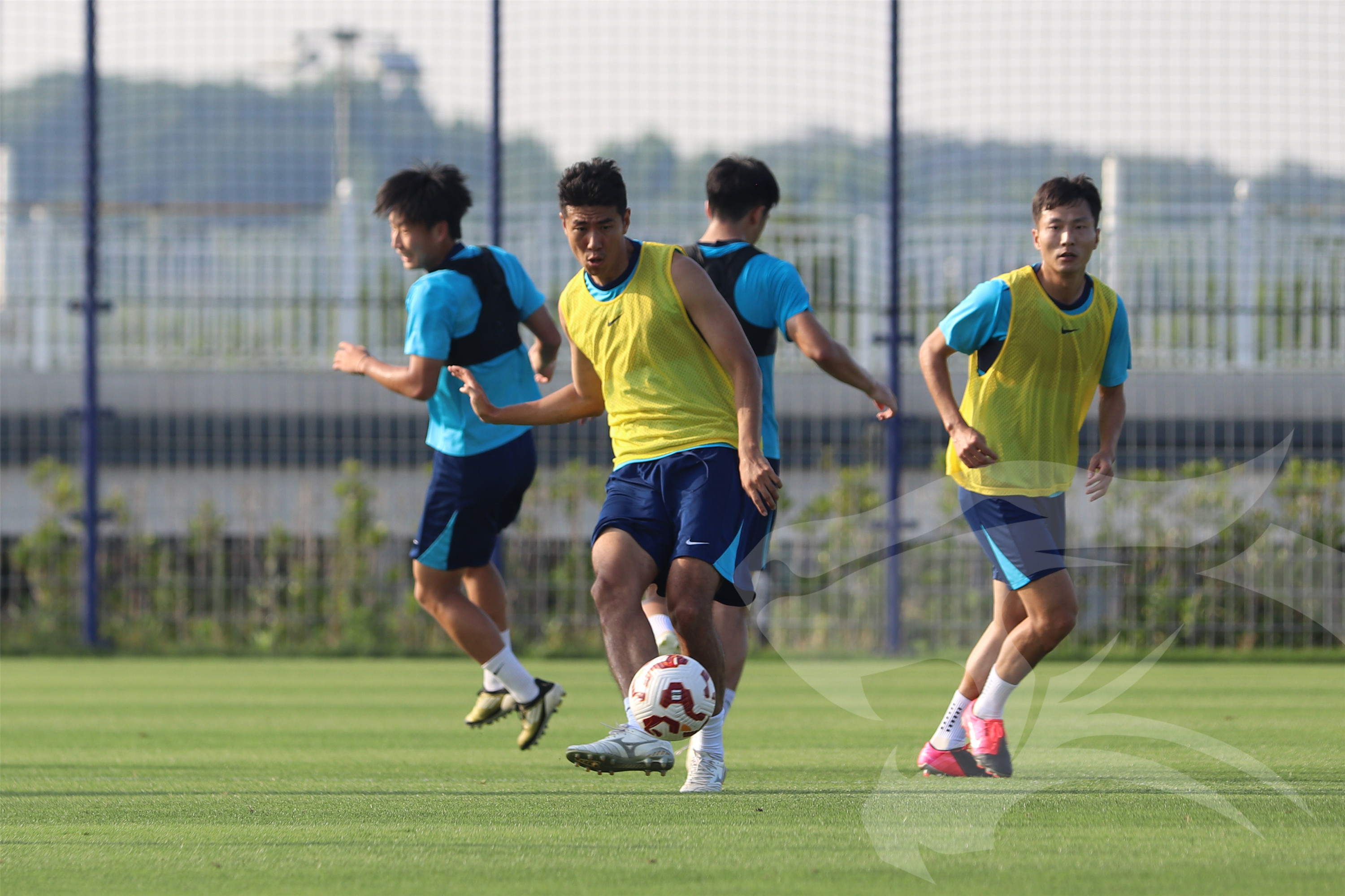 武汉三镇大战，绿城二度击败同城对手