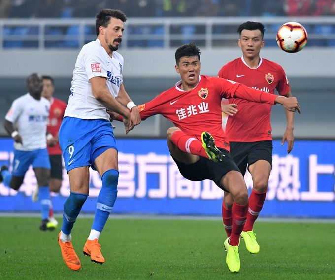 深圳佳兆业备战河南建业,志在夺得胜利 深圳佳兆业备战河南建业,志在夺得胜利