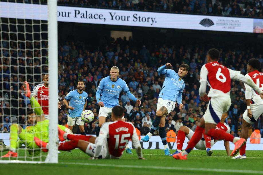 曼城五球大胜,保持英超榜首 曼城五球大胜,保持英超榜首