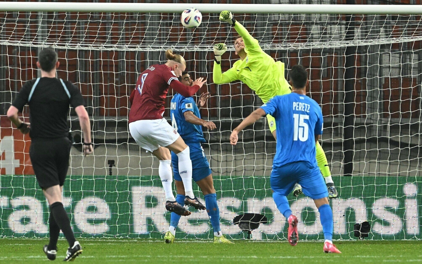 挪威女足表现抢眼，成功挺进八强赛的简单介绍