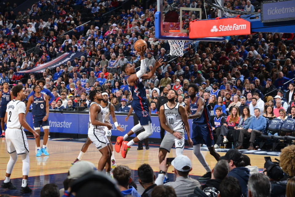 76人主场逆转湖人,东部半决赛再续一阵 76人主场逆转湖人,东部半决赛再续一阵