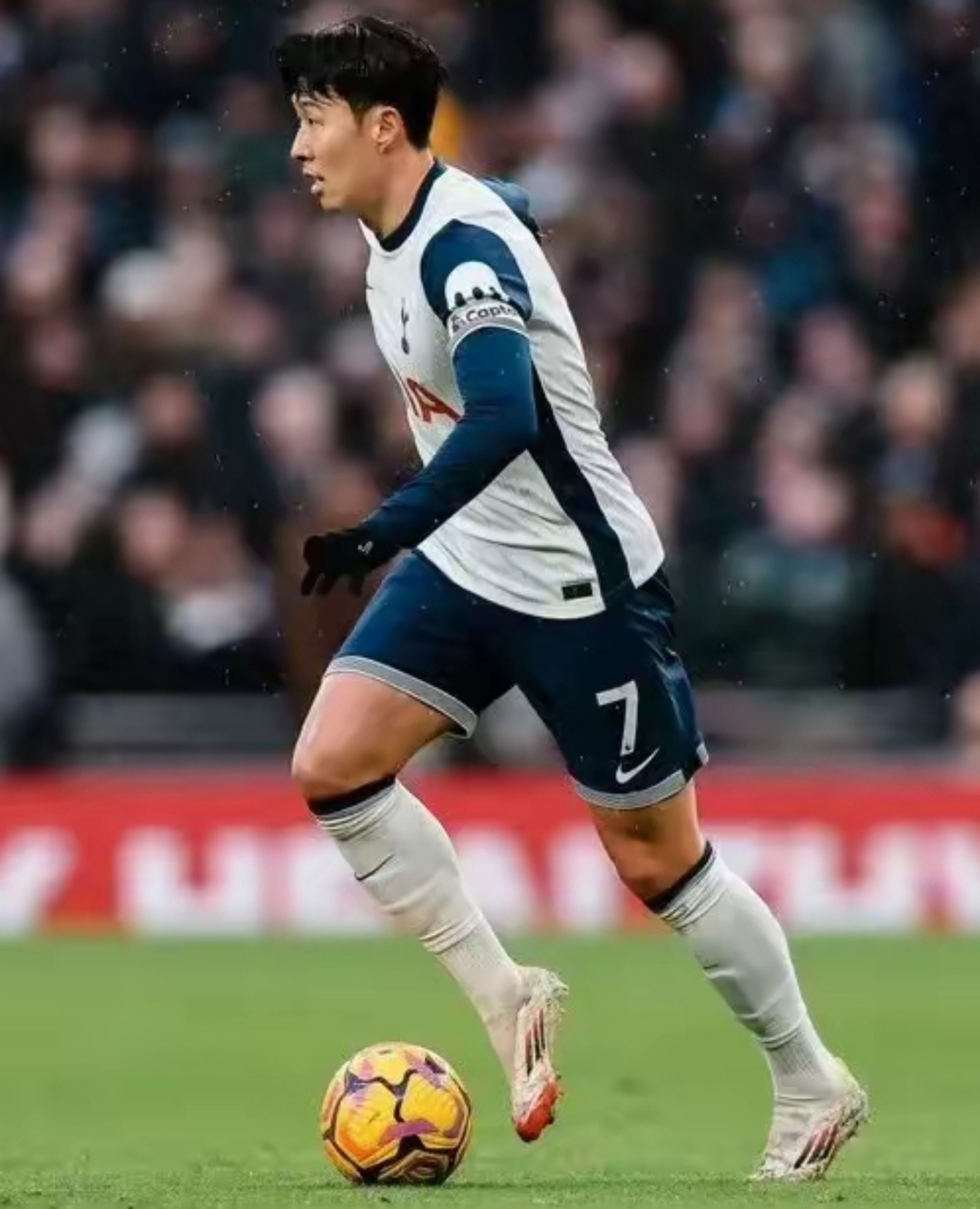 开云平台-热刺后防线表现出色，成功挡下多次进攻