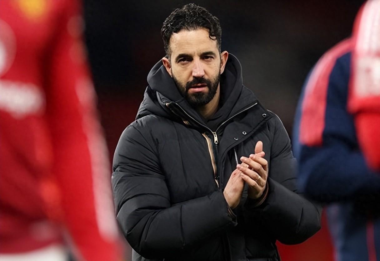 鲁尼挺身而出,助曼联获得晋级机会! 鲁尼挺身而出,助曼联获得晋级机会!