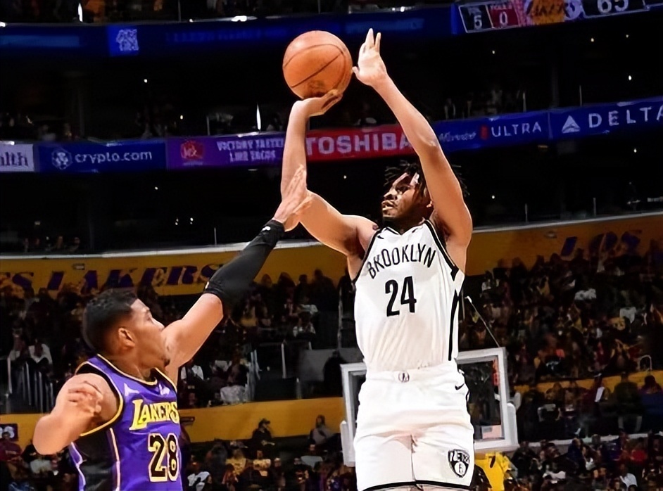 篮网主场惨败湖人，詹皇砍下35分