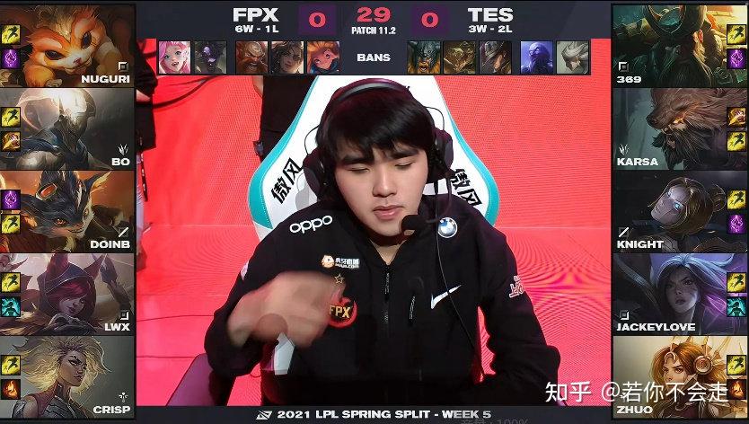 山西体育馆内火爆上演强强对决,精彩不容错过! 山西体育馆内火爆上演强强对决,精彩不容错过!