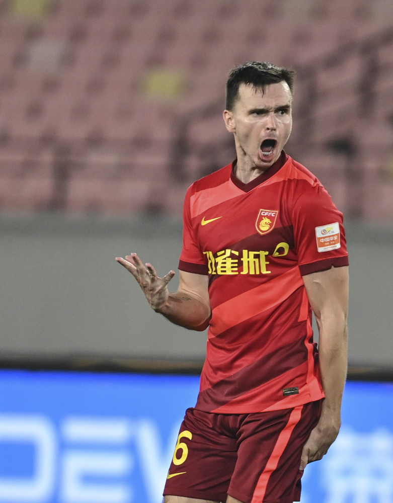 河北华夏战平上海绿地申花，保持不败的简单介绍