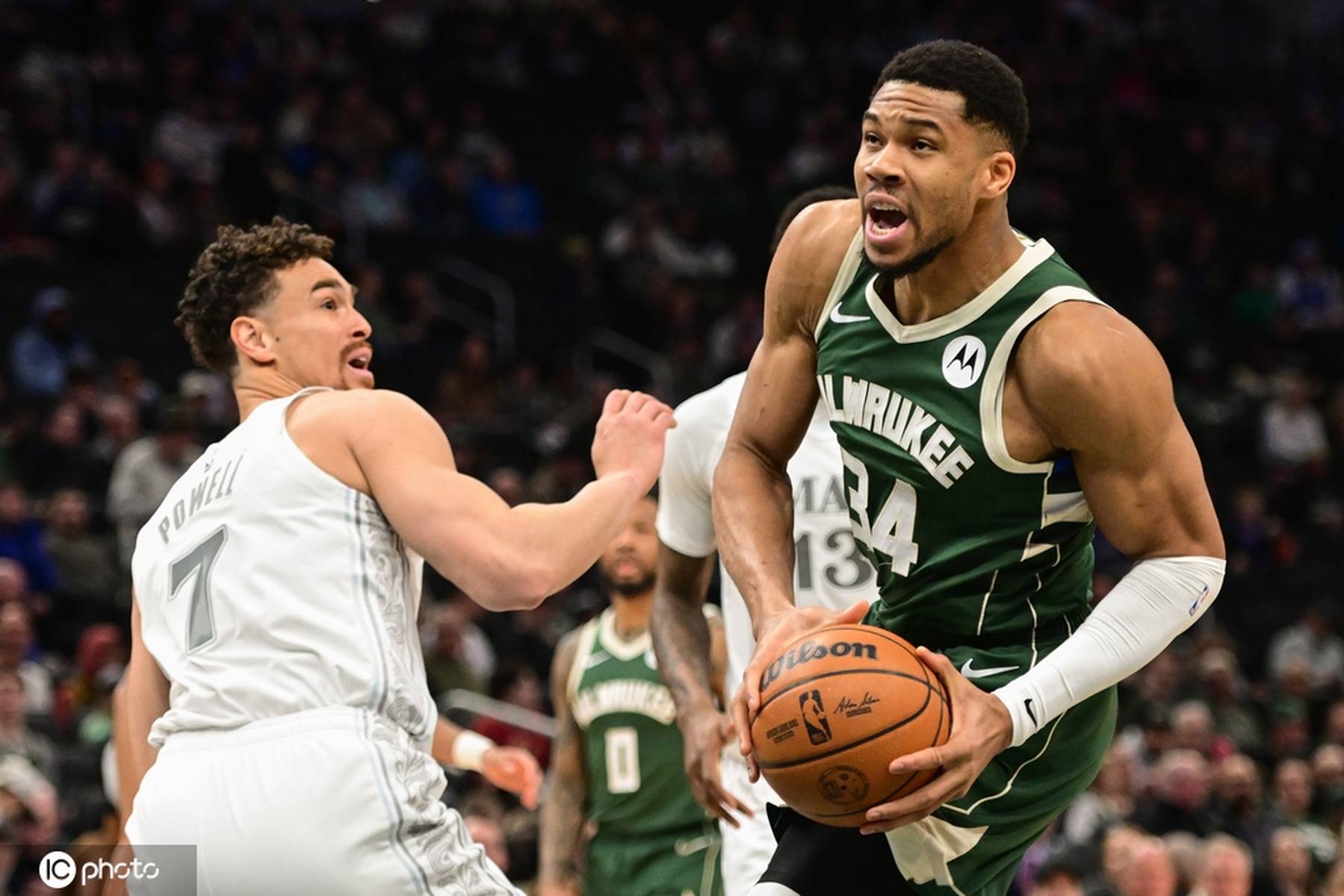 包含雄鹿主教练调整大胜,新战术获得成功的词条 包含雄鹿主教练调整大胜,新战术获得成功的词条