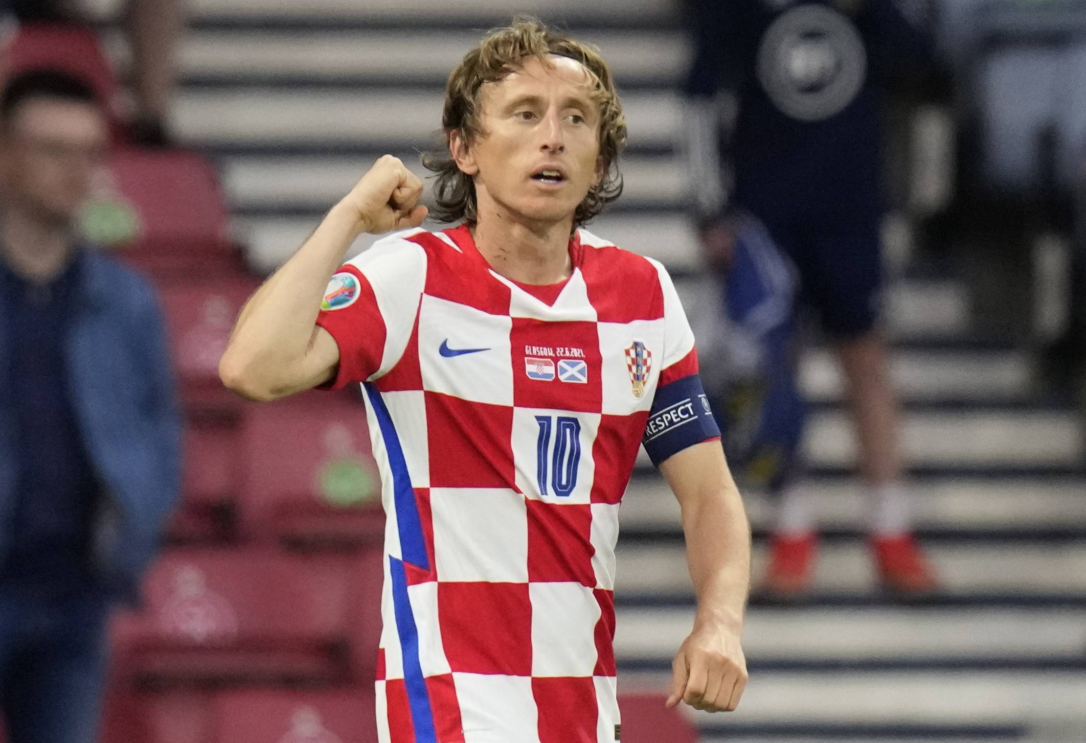 开云平台-葡萄牙力克波兰，一路向前踏实前行