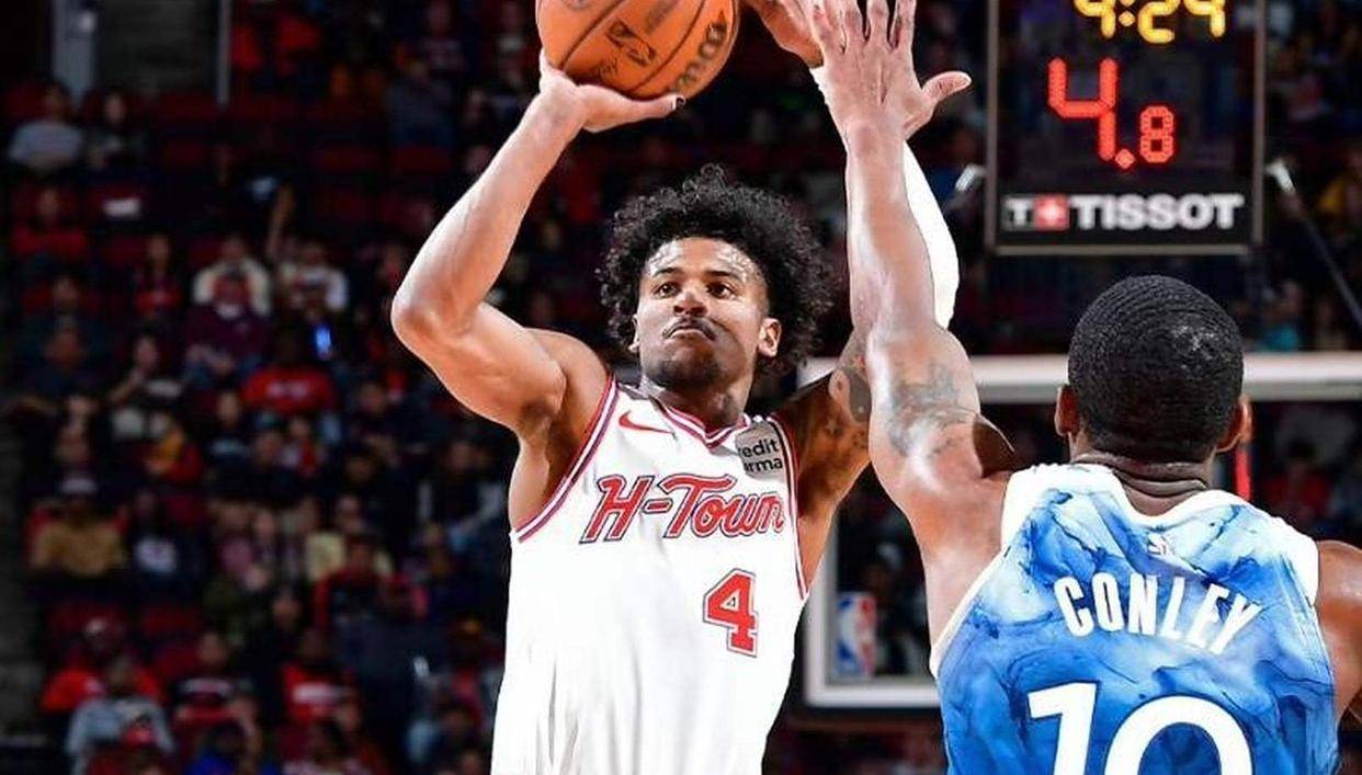 包含火箭队核心球员发挥低迷，球队遭遇一波连败的词条