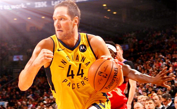 开云体育APP下载-黄蜂队连续击败劲敌，向季后赛进发