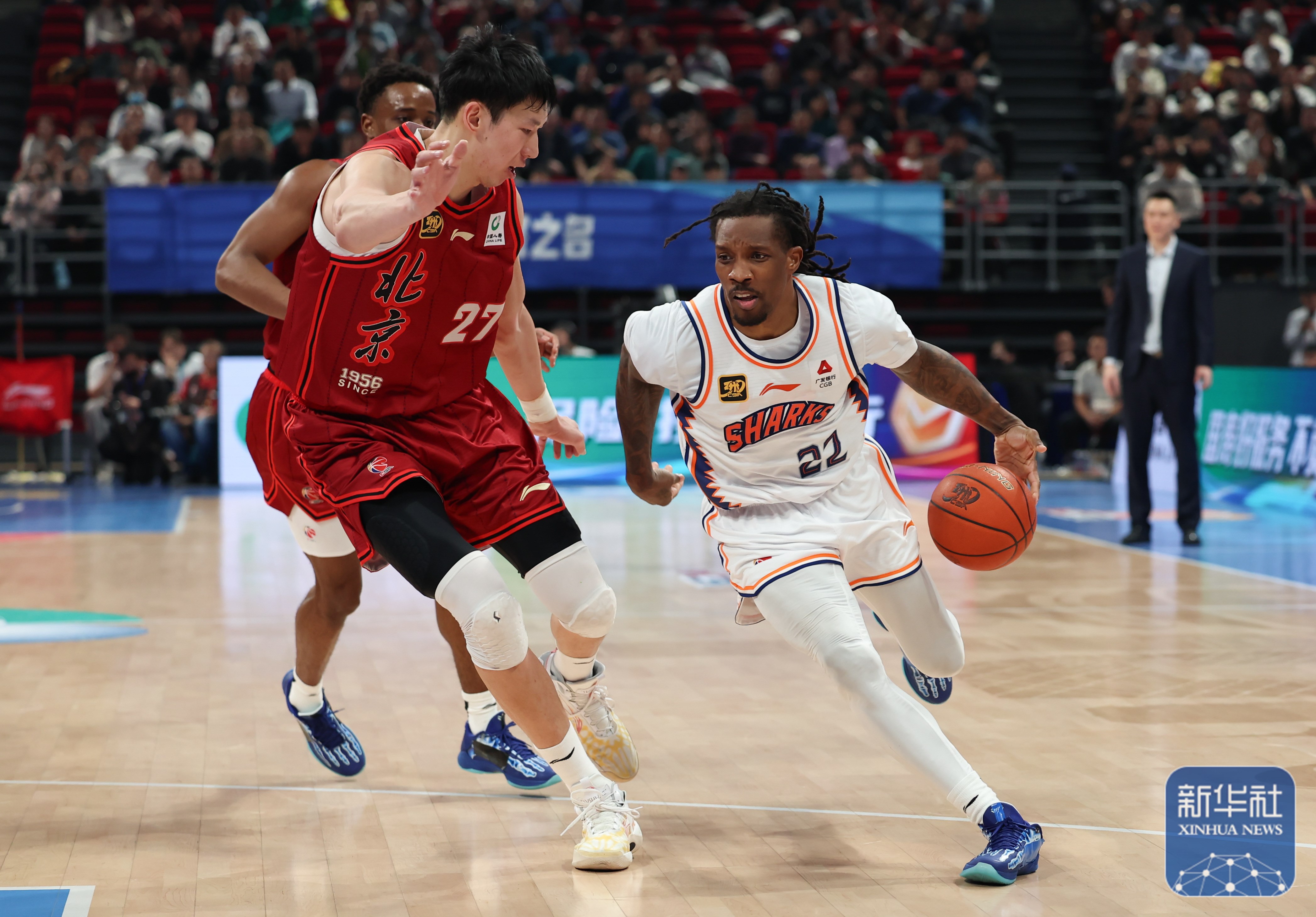 体育精彩瞬间:球员们斗志昂扬迎战挑战 体育精彩瞬间:球员们斗志昂扬迎战挑战