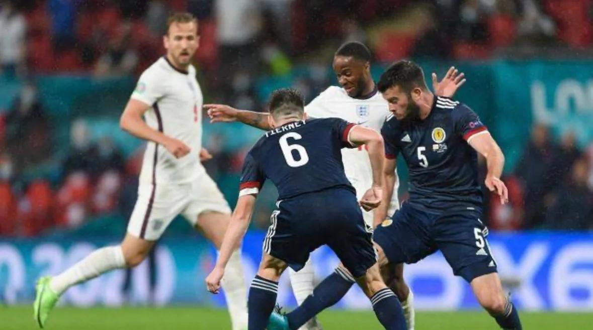 英格兰队在客场挑战北爱尔兰队