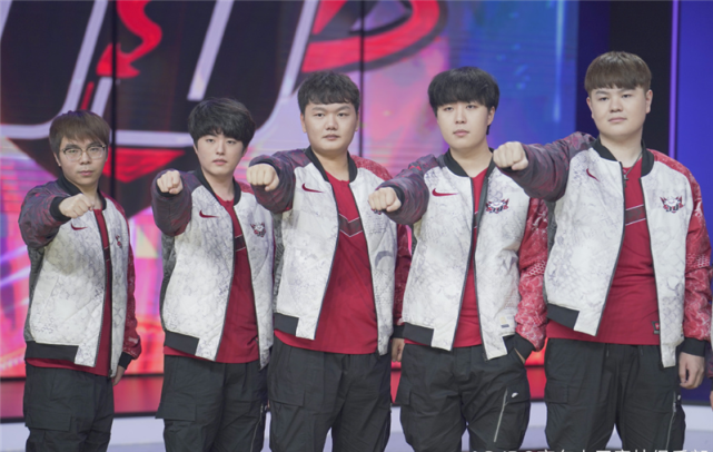 关于BRO力克LGD，BDD开启传奇时刻鏖战多局小组赛，让粉丝疯狂欢呼的信息