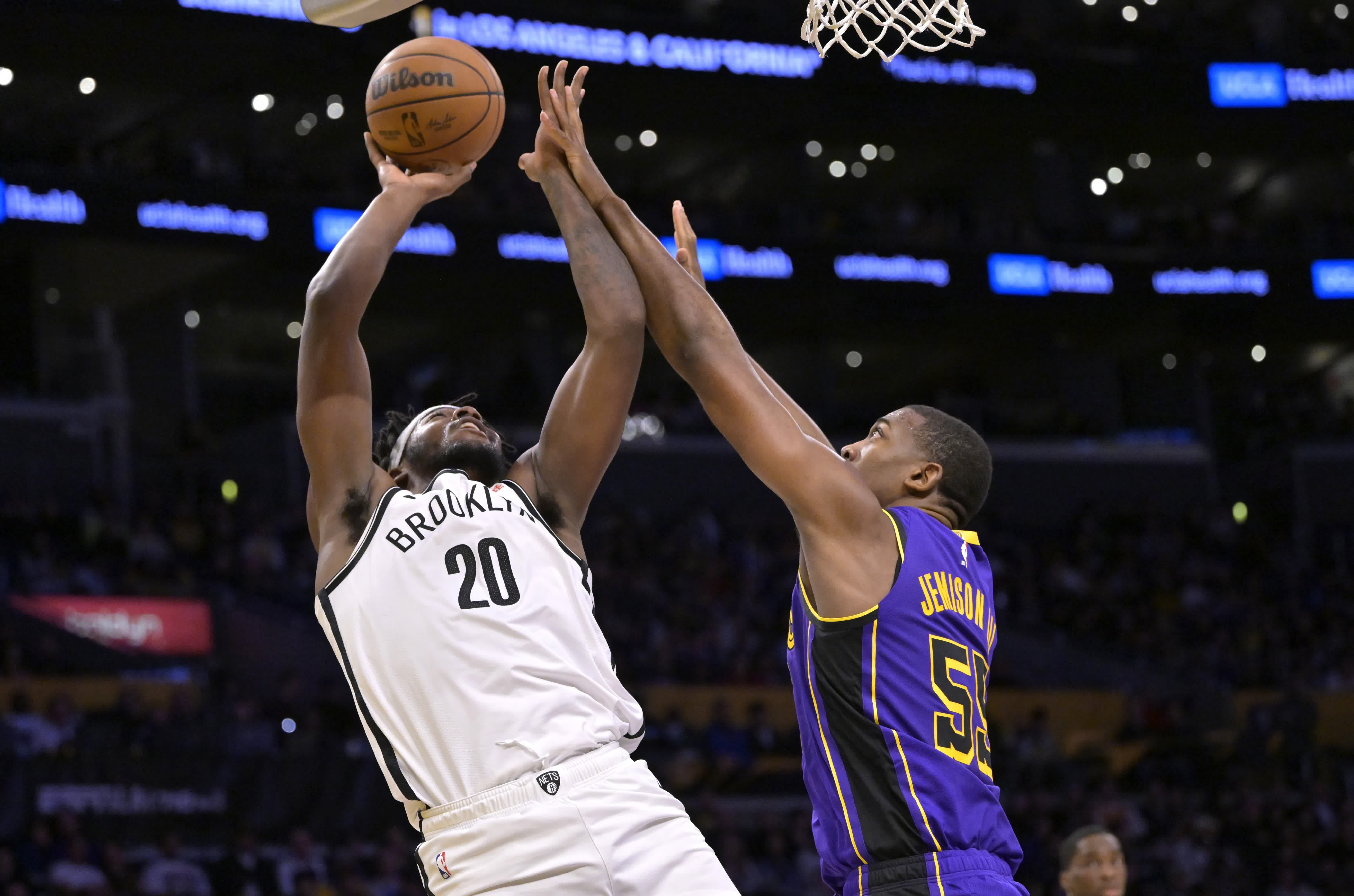 开云体育登录-篮网击败湖人，终结对手连胜