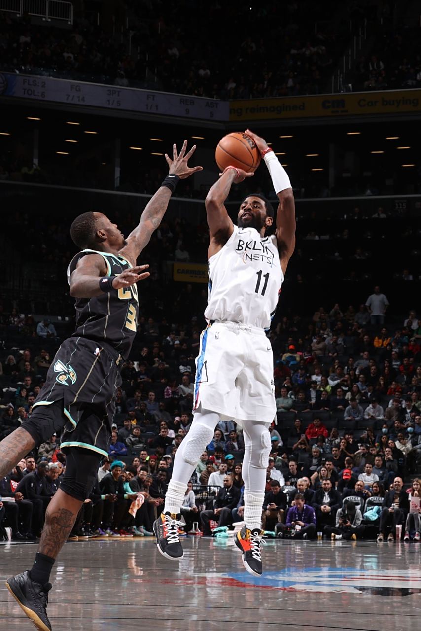 篮网客场击败凯尔特人，欧文砍下32分