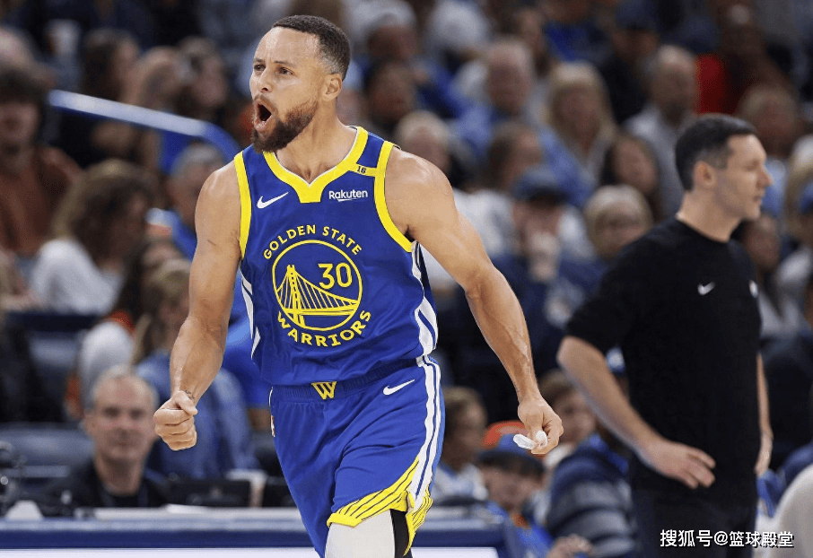 勇士主场战胜独行侠,库里砍下30分 勇士主场战胜独行侠,库里砍下30分