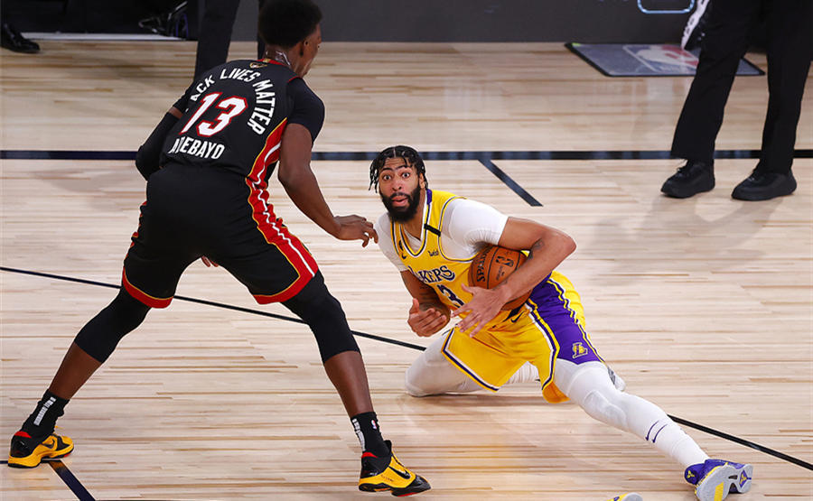 PSG绝杀HKA,Uzi单局斩获MVP焦点之战全球总决赛,技惊四座 PSG绝杀HKA,Uzi单局斩获MVP焦点之战全球总决赛,技惊四座