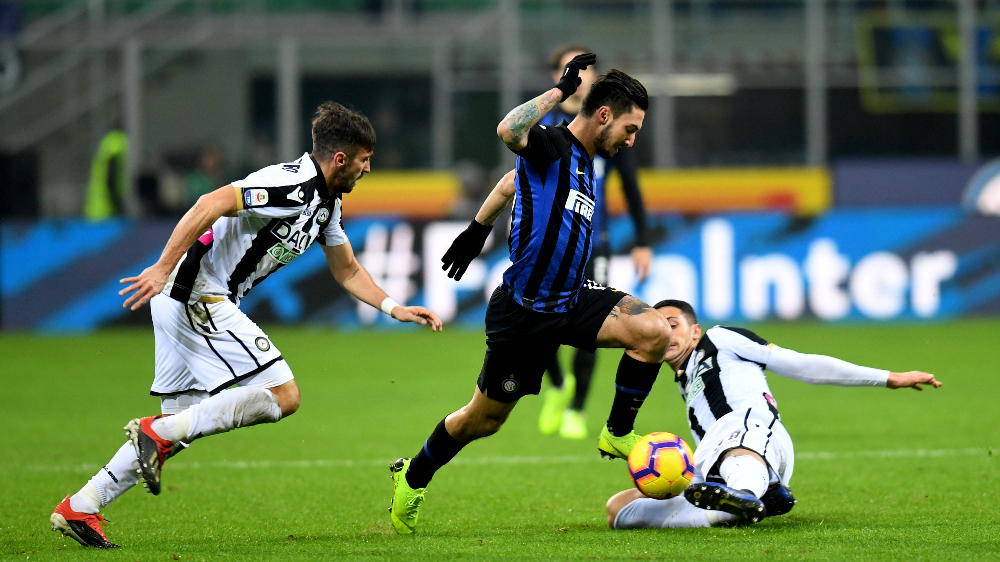 意甲比赛即将掀起一股足球热浪! 意甲比赛即将掀起一股足球热浪!