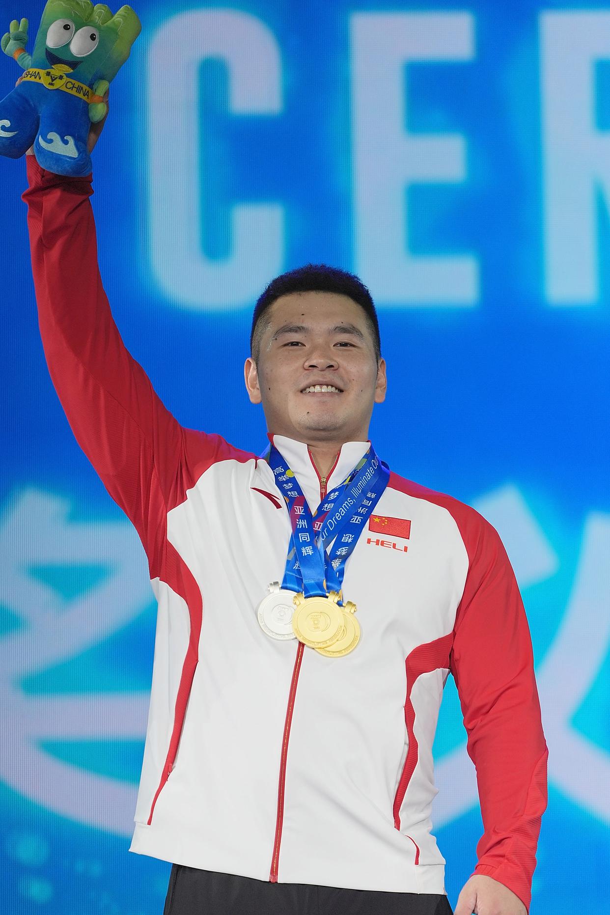 爱沙尼亚选手稳健发挥,取得举重项目亚军 爱沙尼亚选手稳健发挥,取得举重项目亚军