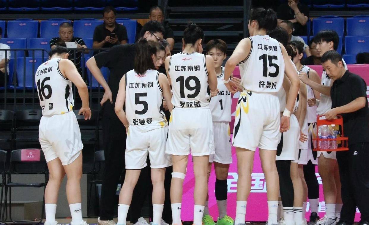 开云体育APP下载-关于强强对话！国内顶尖篮球队争夺胜利的信息