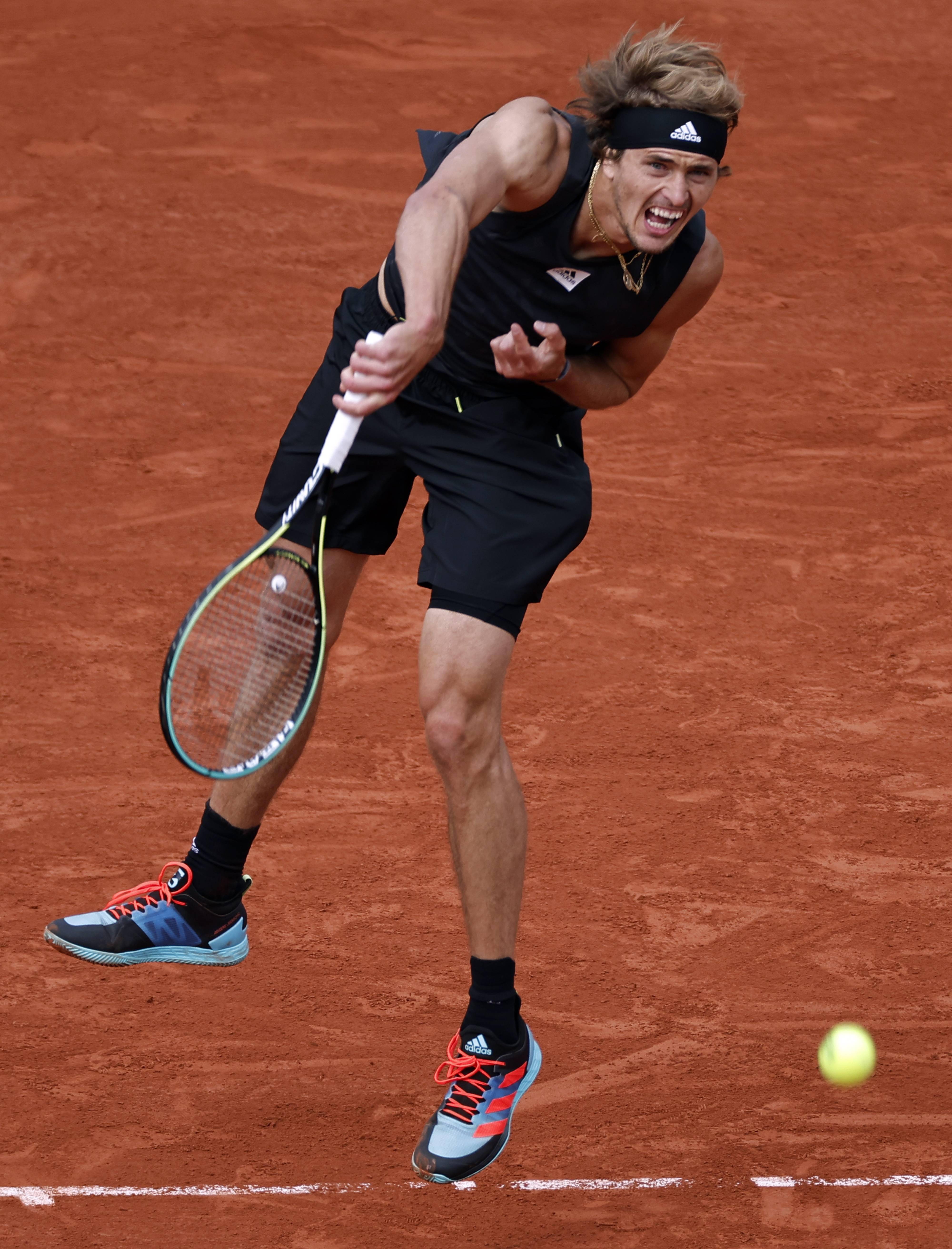 开云平台-包含西班牙网球队绝地反击法国网球队，兹维列夫制霸全场的词条