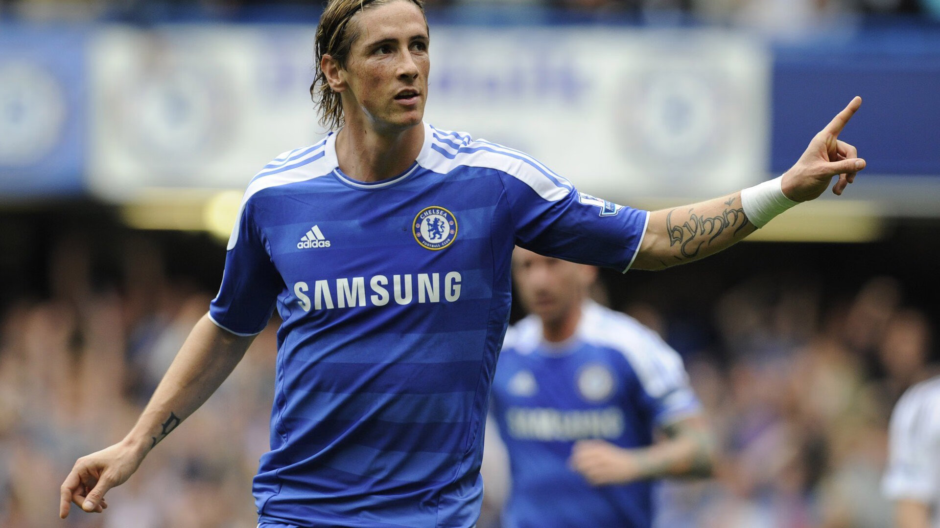 赛道围城，迈凯伦碾压传统秩序，勒克莱尔以神迹破墙而出