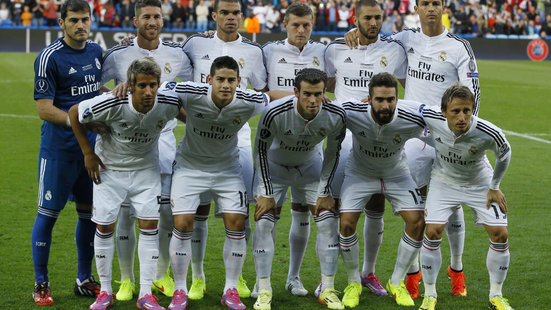 绿茵场与乒乓球台的双重奏，那些一击即中的永恒瞬间