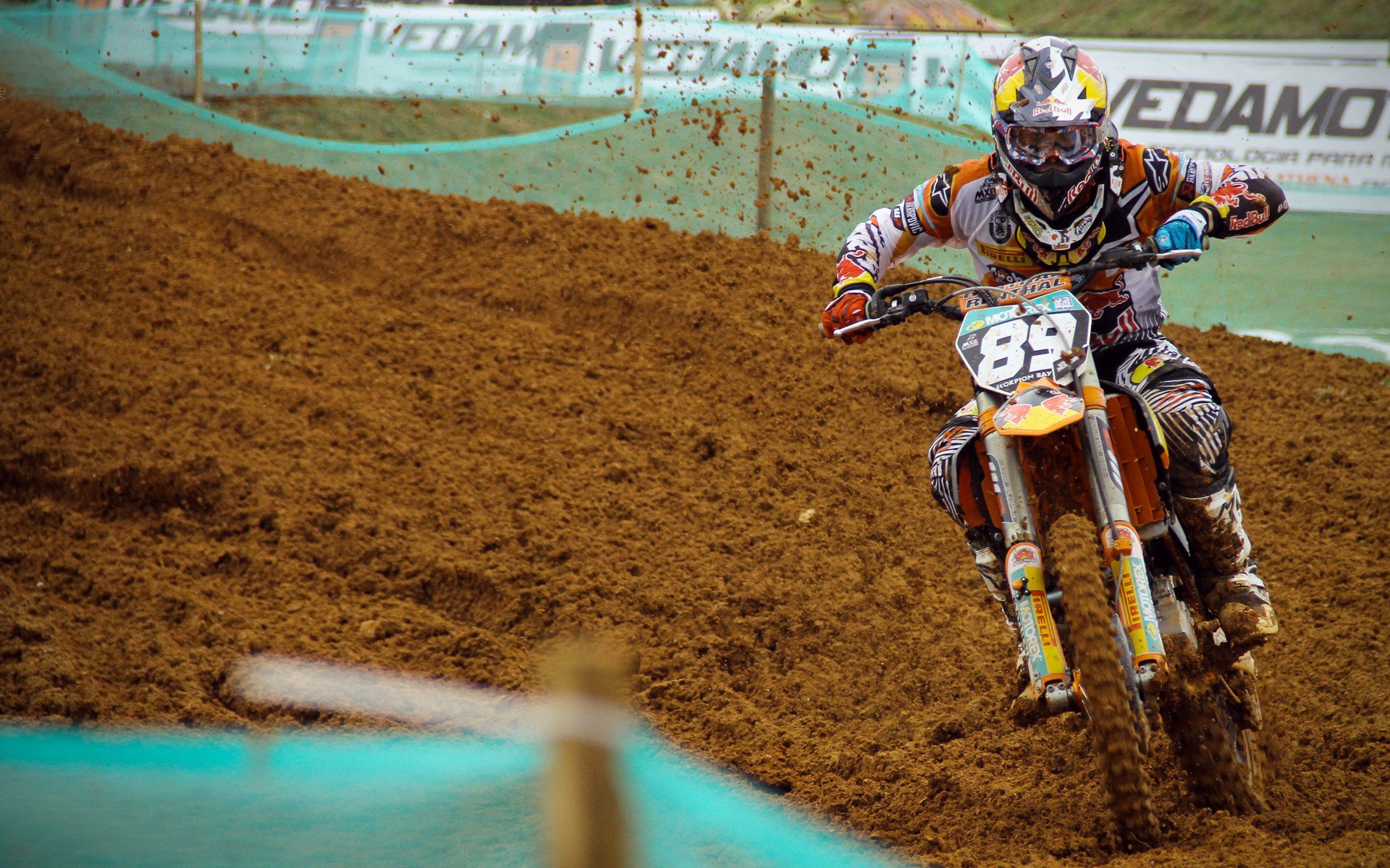 绿茵鏖战与乒乓灵魂，葡萄牙对决英格兰，奥恰洛夫式高光点燃赛场